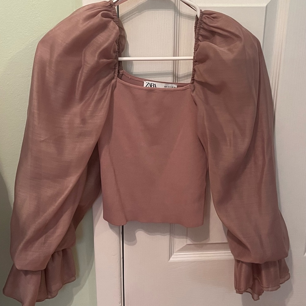 ZARA Puffed Sleeve Top